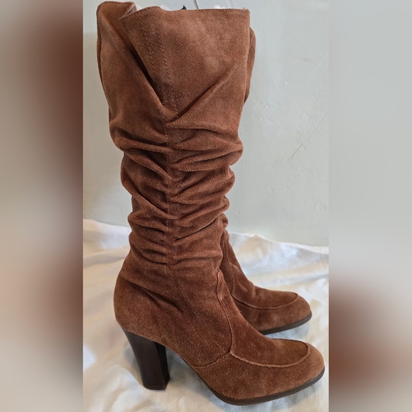 Connie Brown Suede / Leather Heeled Boots 8 1/2 - Picture 3 of 7